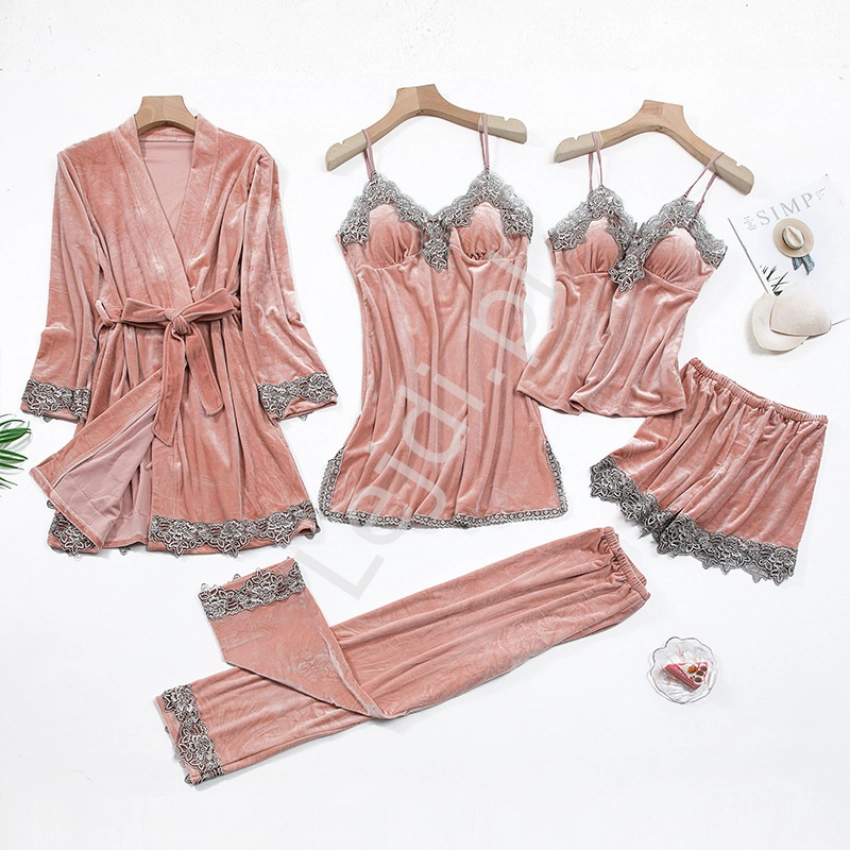 5 - częściowy pudrowo różowy zestaw welurowych piżam 6808