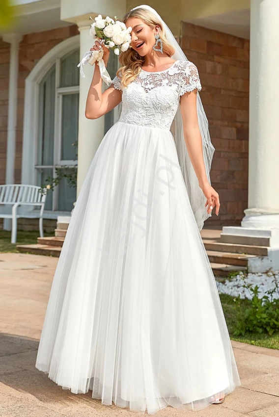 Elegancka suknia ślubna z koronkową górą 0117