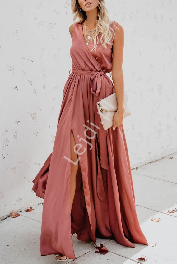 Klasyczna prosta długa sukienka w kolorze brudnego różu 2568