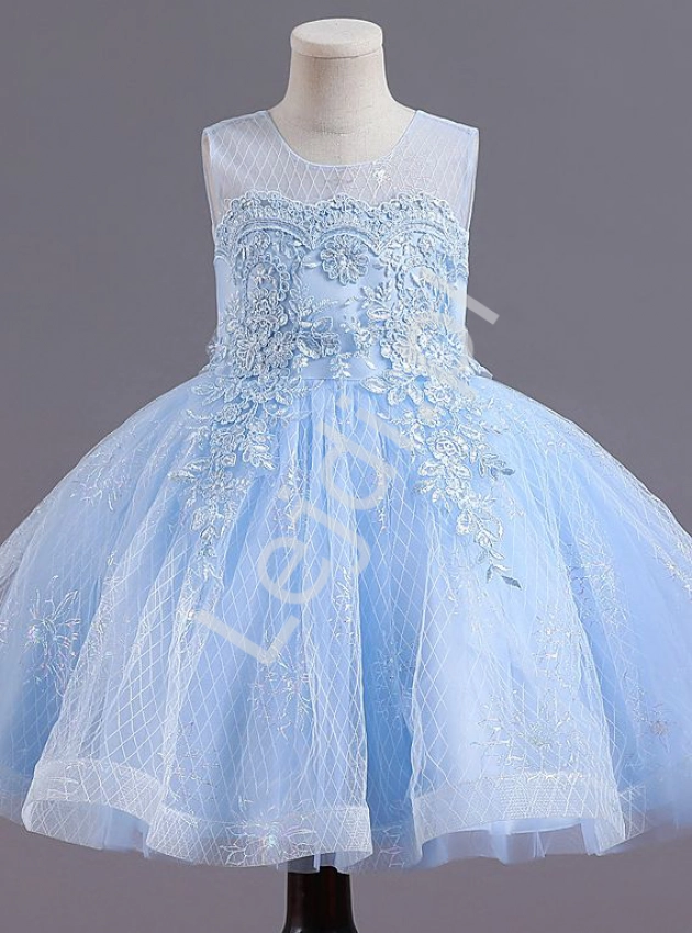 Niebieska sukienka dla dziewczynki z cekinowym zdobieniem 505