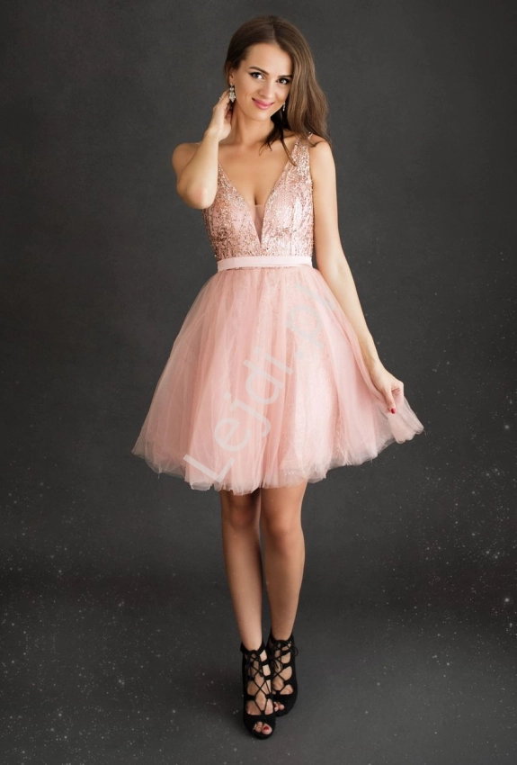 Różowa krótka sukienka wieczorowa z brokatem 2220