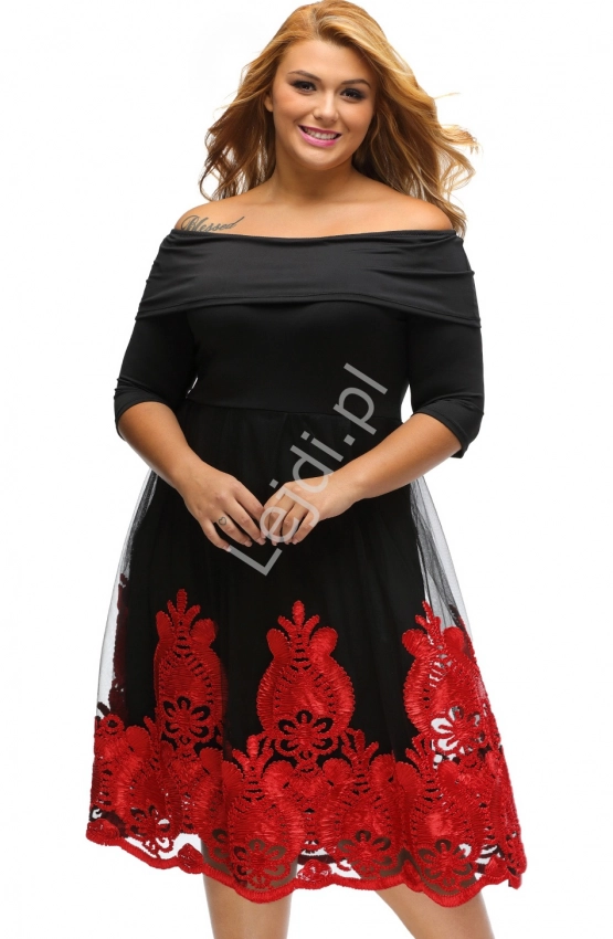 Tiulowa czarna elegancka sukienka z czerwonymi haftami na tiulu, Plus Size 364